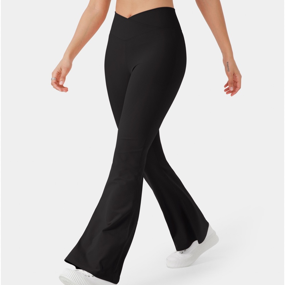Crossover High Waisted Back Pocket Super Flare Leggings